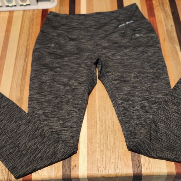 Eddie Bauer Pants - Eddie Bauer XS dark green heather capris  cropped legging/athletic tight
